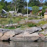 Lodge Braennskaer & Glamping *