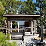 Braennskaer & Glamping Lodge *