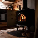 Lodge Braennskaer & Glamping *