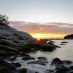 Lodge Braennskaer & Glamping *