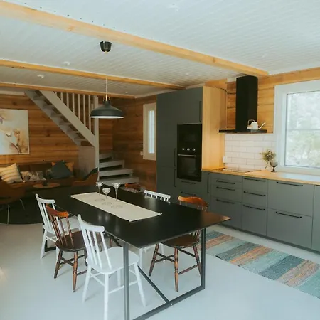 Braennskaer & Glamping Lodget *