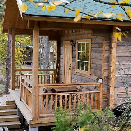 Деревянный коттедж Braennskaer & Glamping