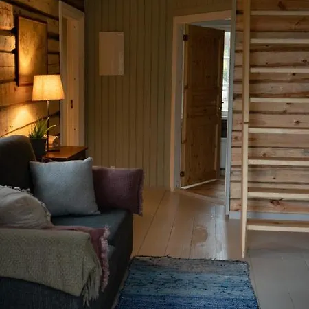 Braennskaer & Glamping Lodge Pargas