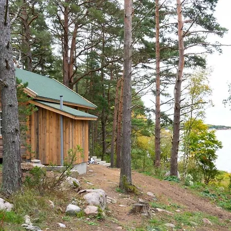 Braennskaer & Glamping Lodge *