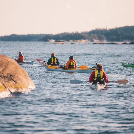 Braennskaer & Glamping Lodget *