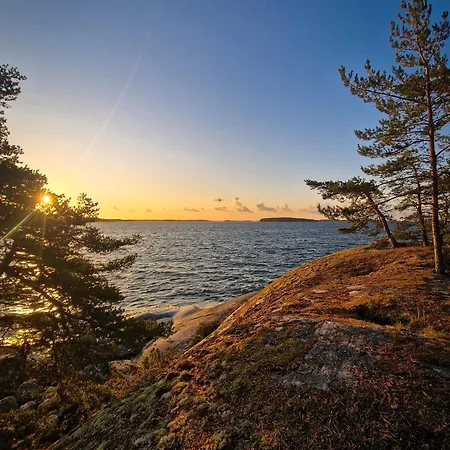 Braennskaer & Glamping Lodge