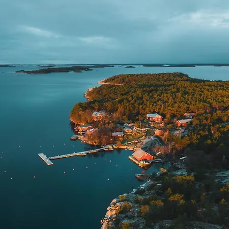 Braennskaer & Glamping Lodge Pargas